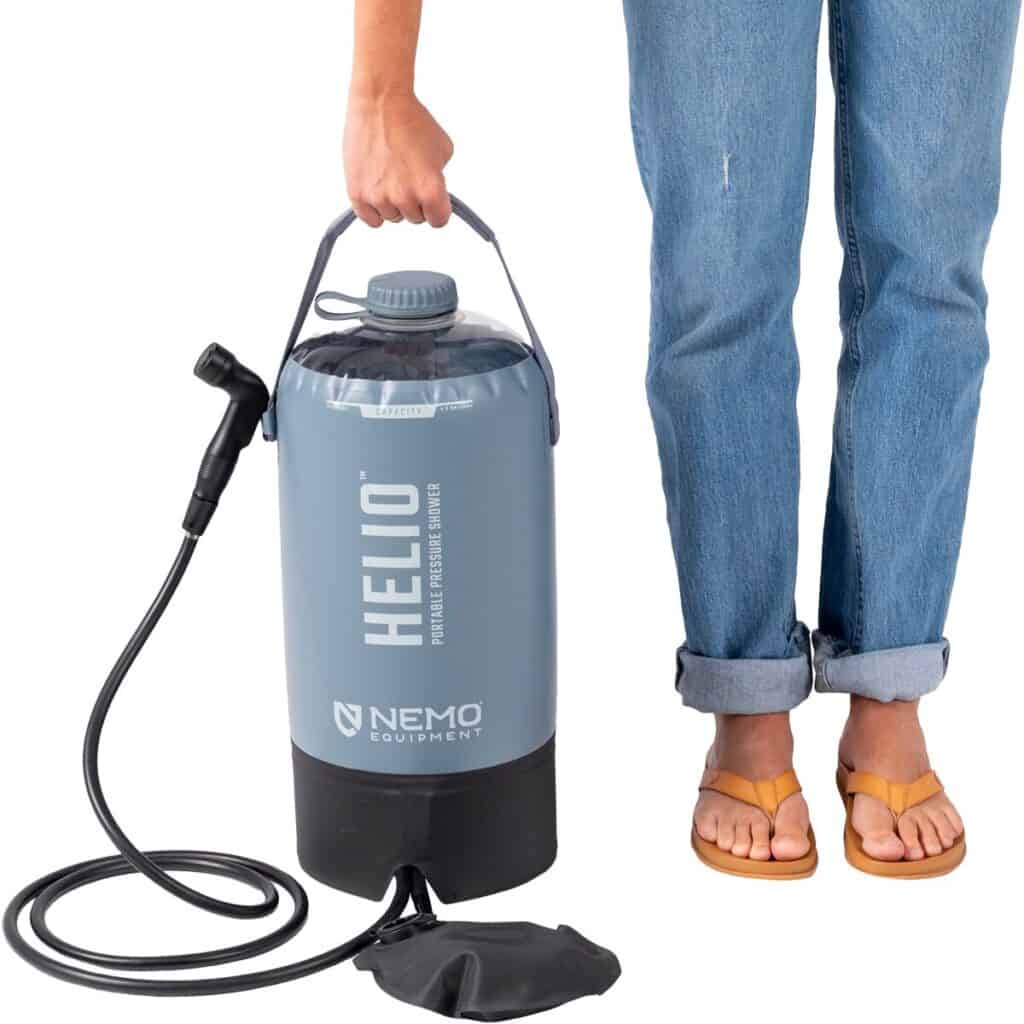 Portable air pressure sprayer for gardening, pest control, and cleaning tasks, featuring a durable design, easy-to-use nozzle, and reliable performance for outdoor and indoor use.